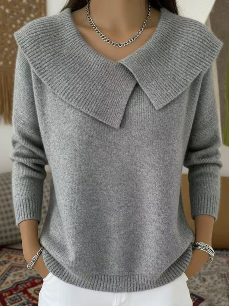 Lucia | Warm Sweater with Soft Collar